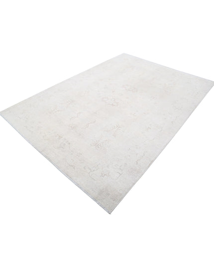 Serenity 6' 0" X 8' 6" Hand Knotted Wool Rug 6' 0" X 8' 6" (183 X 259) / Ivory / Wool