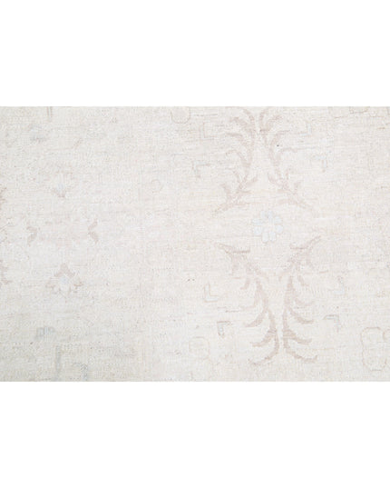 Serenity 6' 0" X 8' 6" Hand Knotted Wool Rug 6' 0" X 8' 6" (183 X 259) / Ivory / Wool