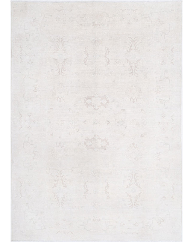 Serenity 6' 0" X 8' 6" Hand Knotted Wool Rug 6' 0" X 8' 6" (183 X 259) / Ivory / Wool