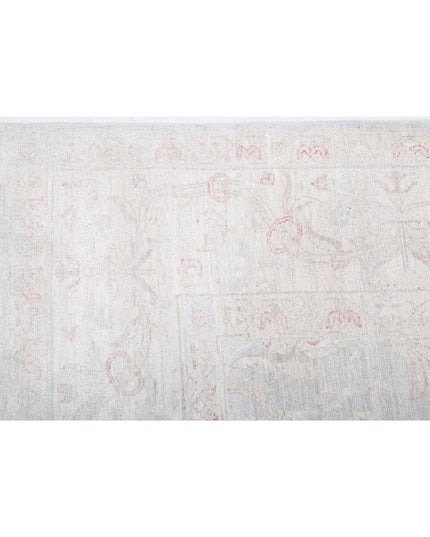 Serenity 6' 0" X 8' 7" Hand Knotted Wool Rug 6' 0" X 8' 7" (183 X 262) / Grey / Wool