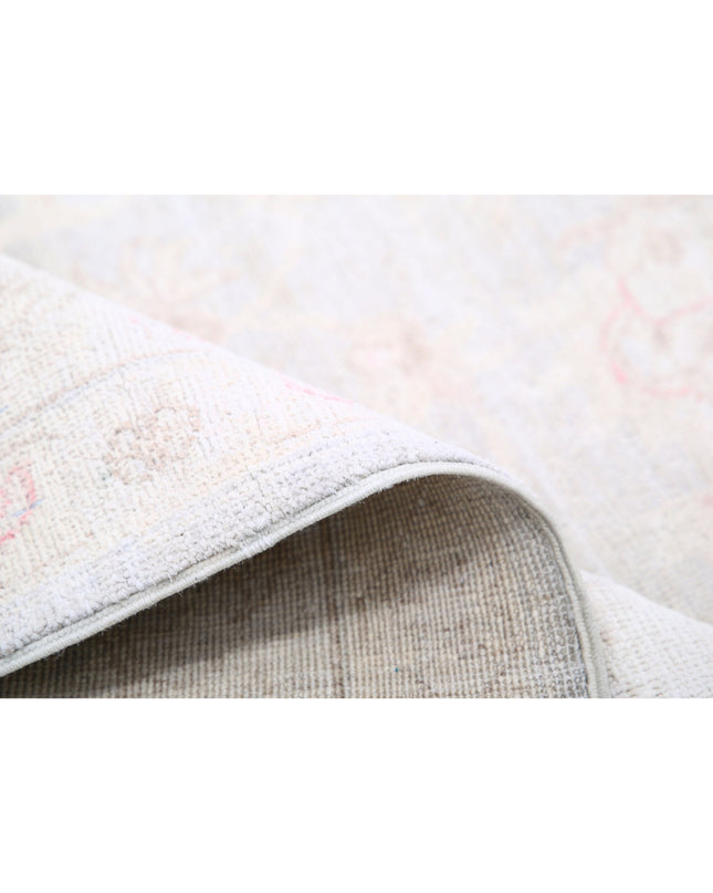 Serenity 6' 0" X 8' 7" Hand Knotted Wool Rug 6' 0" X 8' 7" (183 X 262) / Grey / Wool