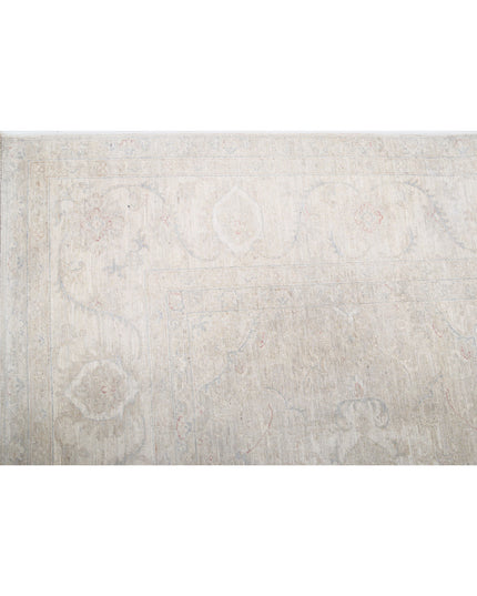 Serenity 8' 1" X 9' 4" Hand Knotted Wool Rug 8' 1" X 9' 4" (246 X 284) / Grey / Wool