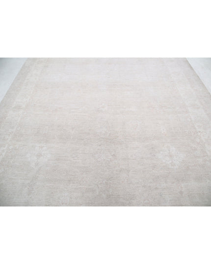 Serenity 7' 11" X 9' 11" Hand Knotted Wool Rug 7' 11" X 9' 11" (241 X 302) / Grey / Wool