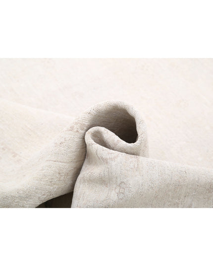 Serenity 8' 1" X 9' 10" Hand Knotted Wool Rug 8' 1" X 9' 10" (246 X 300) / Ivory / Wool