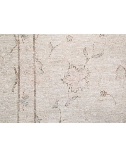 Serenity 7' 9" X 10' 3" Hand Knotted Wool Rug 7' 9" X 10' 3" (236 X 312) / Ivory / Wool