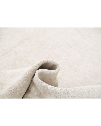 Serenity 7' 11" X 9' 5" Hand Knotted Wool Rug 7' 11" X 9' 5" (241 X 287) / Ivory / Wool