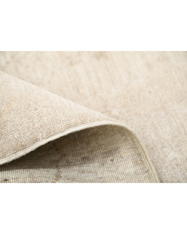 Serenity 7' 9" X 8' 7" Hand Knotted Wool Rug 7' 9" X 8' 7" (236 X 262) / Ivory / Wool