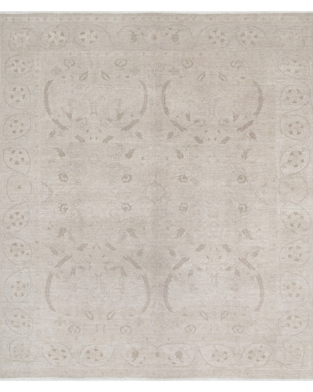 Serenity 7' 9" X 8' 7" Hand Knotted Wool Rug 7' 9" X 8' 7" (236 X 262) / Ivory / Wool