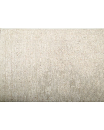 Serenity 7' 11" X 8' 9" Hand Knotted Wool Rug 7' 11" X 8' 9" (241 X 267) / Grey / Wool