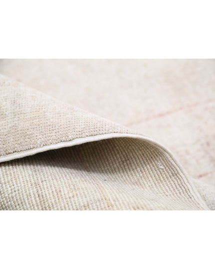 Serenity 9' 1" X 11' 7" Hand Knotted Wool Rug 9' 1" X 11' 7" (277 X 353) / Ivory / Wool