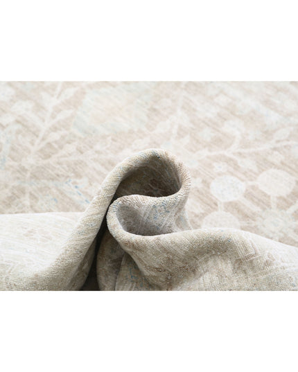 Serenity 8' 9" X 15' 7" Hand Knotted Wool Rug 8' 9" X 15' 7" (267 X 475) / Ivory / Wool