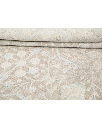 Serenity 8' 9" X 15' 7" Hand Knotted Wool Rug 8' 9" X 15' 7" (267 X 475) / Ivory / Wool