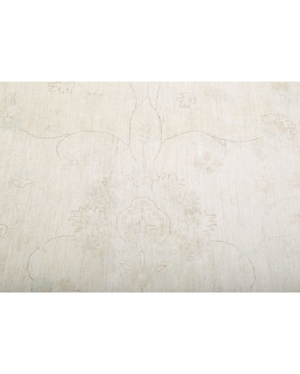 Serenity 17' 0" X 23' 9" Hand Knotted Wool Rug 17' 0" X 23' 9" (518 X 724) / Ivory / Wool