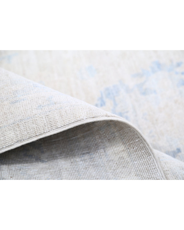 Serenity 8' 1" X 9' 8" Hand Knotted Wool Rug 8' 1" X 9' 8" (246 X 295) / Ivory / Wool