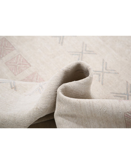 Serenity 7' 11" X 10' 1" Hand Knotted Wool Rug 7' 11" X 10' 1" (241 X 307) / Ivory / Wool