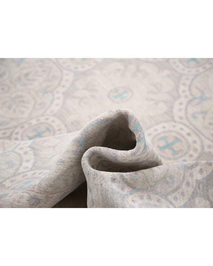 Serenity 7' 10" X 10' 0" Hand Knotted Wool Rug 7' 10" X 10' 0" (239 X 305) / Ivory / Wool