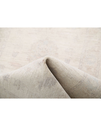 Serenity 2' 6" X 8' 6" Hand Knotted Wool Rug 2' 6" X 8' 6" (76 X 259) / Ivory / Wool