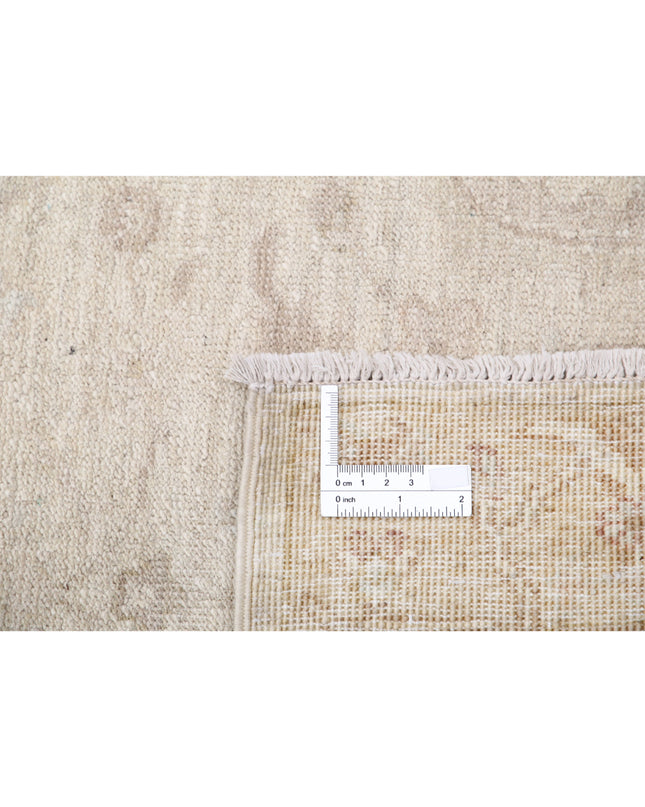 Serenity 2' 7" X 7' 9" Hand Knotted Wool Rug 2' 7" X 7' 9" (79 X 236) / Ivory / Wool