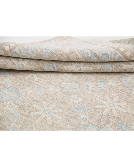 Serenity 5' 7" X 8' 5" Hand Knotted Wool Rug 5' 7" X 8' 5" (170 X 257) / Taupe / Wool