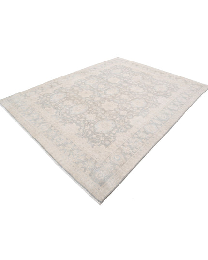 Serenity 7' 9" X 10' 1" Hand Knotted Wool Rug 7' 9" X 10' 1" (236 X 307) / Grey / Wool