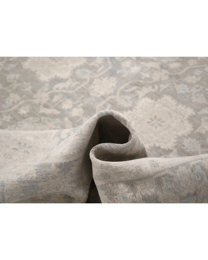 Serenity 7' 9" X 10' 1" Hand Knotted Wool Rug 7' 9" X 10' 1" (236 X 307) / Grey / Wool