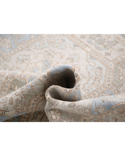 Serenity 7' 8" X 9' 8" Hand Knotted Wool Rug 7' 8" X 9' 8" (234 X 295) / Green / Wool