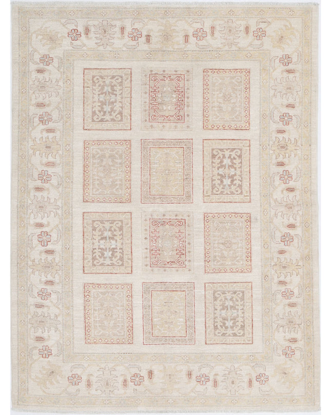 Serenity 4' 10" X 6' 5" Hand Knotted Wool Rug 4' 10" X 6' 5" (147 X 196) / Ivory / Wool
