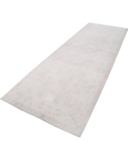 Serenity 3' 10" X 11' 2" Hand Knotted Wool Rug 3' 10" X 11' 2" (117 X 340) / Ivory / Wool