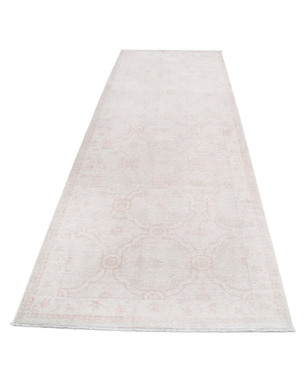 Serenity 3' 10" X 11' 2" Hand Knotted Wool Rug 3' 10" X 11' 2" (117 X 340) / Ivory / Wool