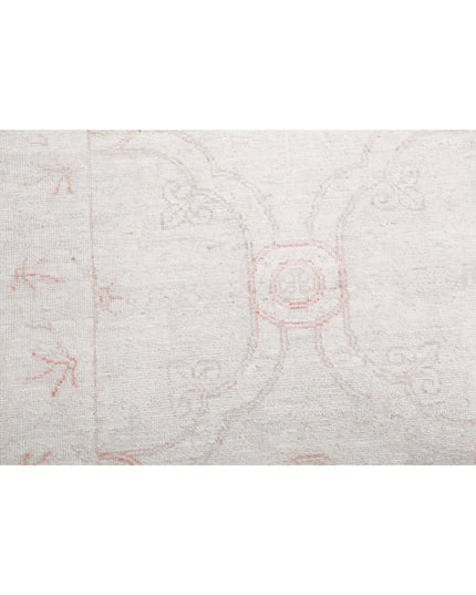 Serenity 3' 10" X 11' 2" Hand Knotted Wool Rug 3' 10" X 11' 2" (117 X 340) / Ivory / Wool