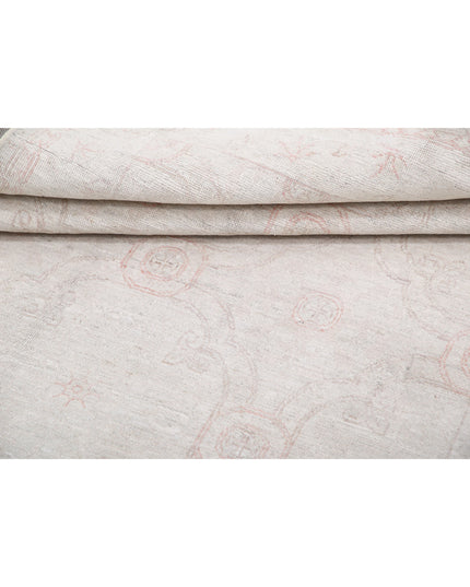 Serenity 3' 10" X 11' 2" Hand Knotted Wool Rug 3' 10" X 11' 2" (117 X 340) / Ivory / Wool