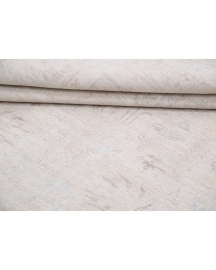 Serenity 6' 1" X 8' 4" Hand Knotted Wool Rug 6' 1" X 8' 4" (185 X 254) / Ivory / Wool