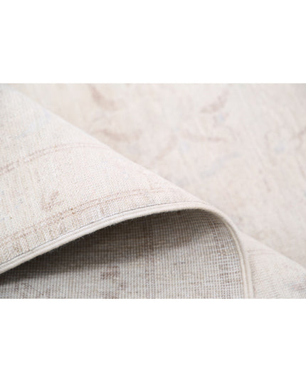 Serenity 6' 1" X 8' 4" Hand Knotted Wool Rug 6' 1" X 8' 4" (185 X 254) / Ivory / Wool