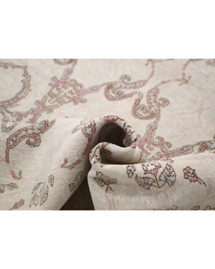 Serenity 6' 4" X 8' 9" Hand Knotted Wool Rug 6' 4" X 8' 9" (193 X 267) / Ivory / Wool