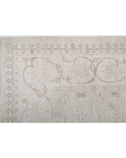 Serenity 6' 6" X 9' 10" Hand Knotted Wool Rug 6' 6" X 9' 10" (198 X 300) / Brown / Wool