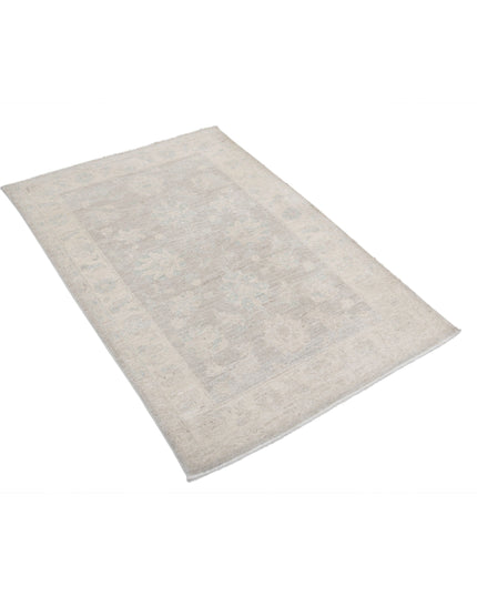 Serenity 3' 1" X 4' 7" Hand Knotted Wool Rug 3' 1" X 4' 7" (94 X 140) / Brown / Wool