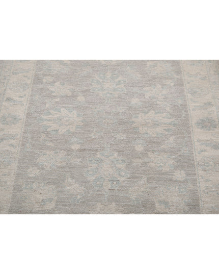 Serenity 3' 1" X 4' 7" Hand Knotted Wool Rug 3' 1" X 4' 7" (94 X 140) / Brown / Wool