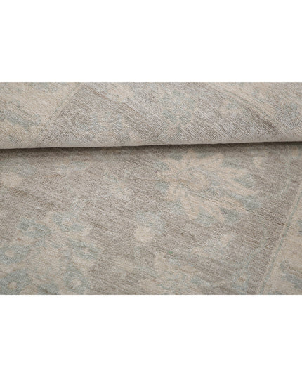 Serenity 3' 1" X 4' 7" Hand Knotted Wool Rug 3' 1" X 4' 7" (94 X 140) / Brown / Wool