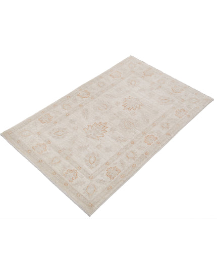Serenity 2' 6" X 4' 1" Hand Knotted Wool Rug 2' 6" X 4' 1" (76 X 124) / Ivory / Wool