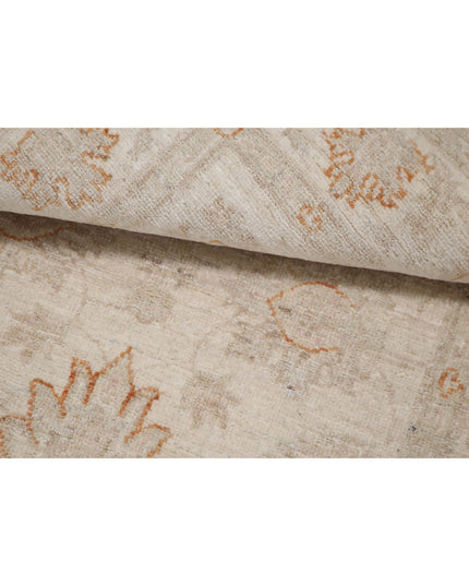 Serenity 2' 6" X 4' 1" Hand Knotted Wool Rug 2' 6" X 4' 1" (76 X 124) / Ivory / Wool