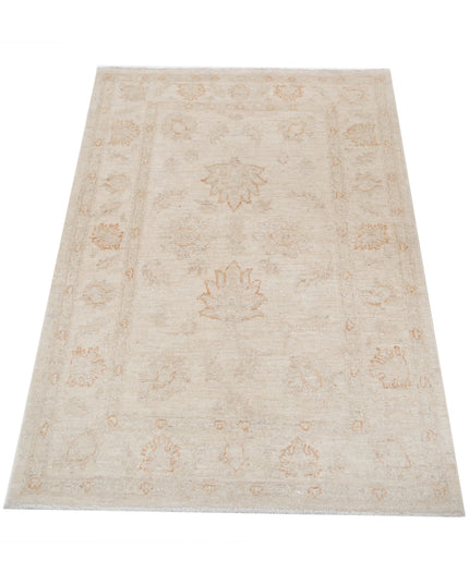 Serenity 2' 8" X 4' 0" Hand Knotted Wool Rug 2' 8" X 4' 0" (81 X 122) / Ivory / Wool