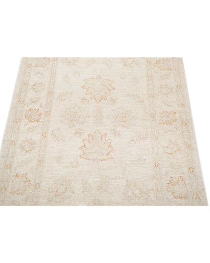 Serenity 2' 8" X 4' 0" Hand Knotted Wool Rug 2' 8" X 4' 0" (81 X 122) / Ivory / Wool