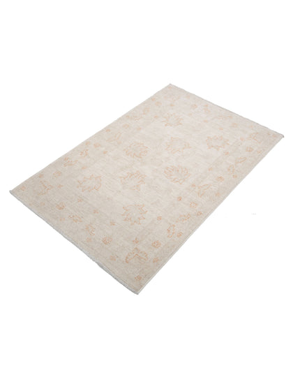 Serenity 2' 7" X 3' 10" Hand Knotted Wool Rug 2' 7" X 3' 10" (79 X 117) / Ivory / Wool