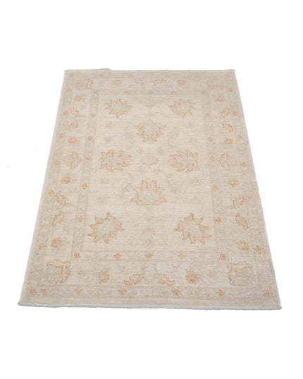 Serenity 2' 7" X 3' 10" Hand Knotted Wool Rug 2' 7" X 3' 10" (79 X 117) / Ivory / Wool