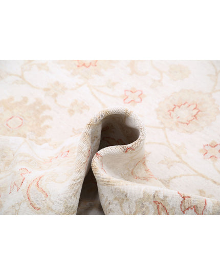 Serenity 5' 8" X 7' 6" Hand Knotted Wool Rug 5' 8" X 7' 6" (173 X 229) / Ivory / Wool