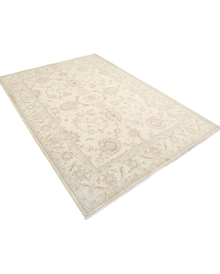 Serenity 5' 5" X 7' 6" Hand Knotted Wool Rug 5' 5" X 7' 6" (165 X 229) / Ivory / Wool