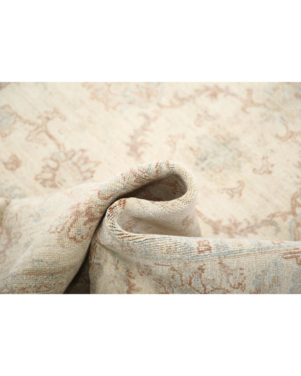 Serenity 5' 5" X 7' 6" Hand Knotted Wool Rug 5' 5" X 7' 6" (165 X 229) / Ivory / Wool