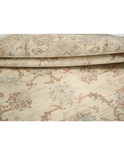 Serenity 5' 5" X 7' 6" Hand Knotted Wool Rug 5' 5" X 7' 6" (165 X 229) / Ivory / Wool