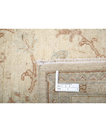 Serenity 5' 5" X 7' 6" Hand Knotted Wool Rug 5' 5" X 7' 6" (165 X 229) / Ivory / Wool