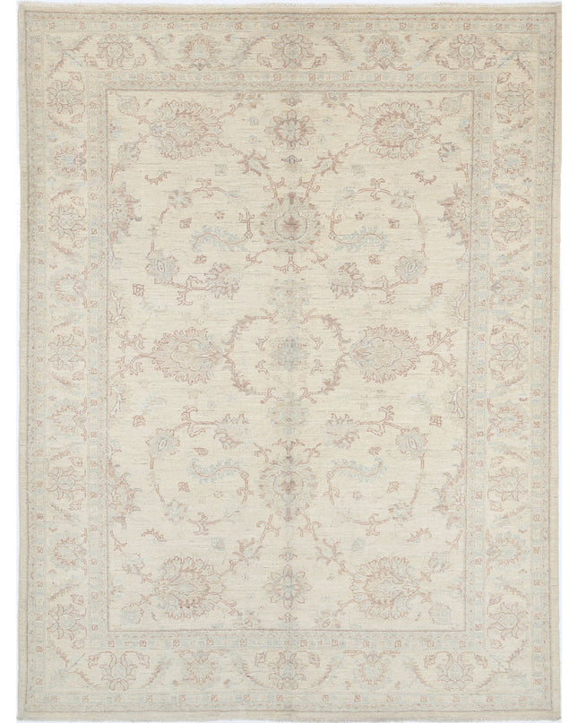 Serenity 5' 5" X 7' 6" Hand Knotted Wool Rug 5' 5" X 7' 6" (165 X 229) / Ivory / Wool
